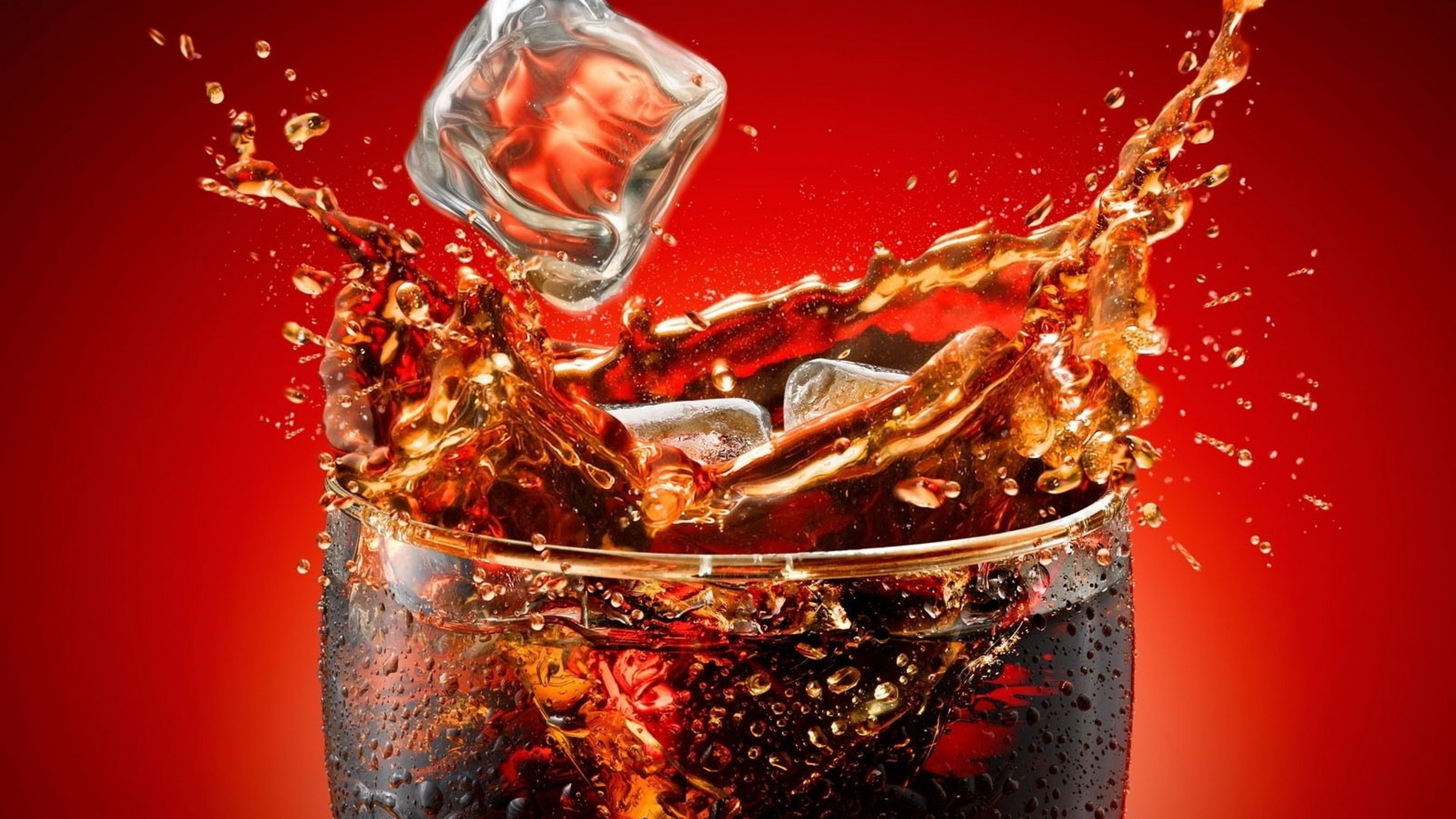 NAUČNICI KONAČNO IMAJU ODGOVOR Evo zbog čega Coca Cola iz staklene boce ima mnogo bolji okus od one iz limenke