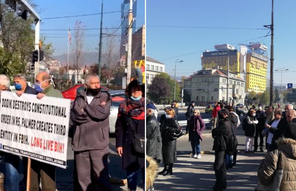 Protesti ispred Američke ambasade: Građani traže pomoć Bajdena