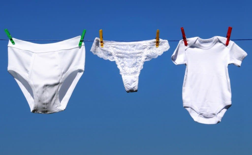DOMAĆINSTVO Tri savjeta za spas obojanog bijelog rublja