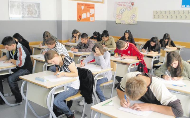 Savez dopunskih škola BiH: Što prije dostaviti udžbenike za obrazovanje djece u Njemačkoj