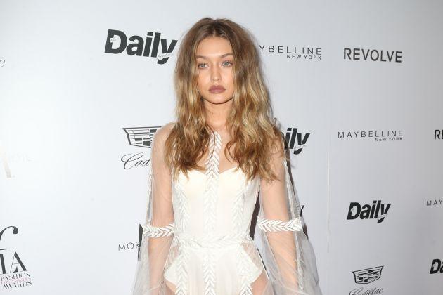 Gigi Hadid privukla pažnju u prozirnoj haljini