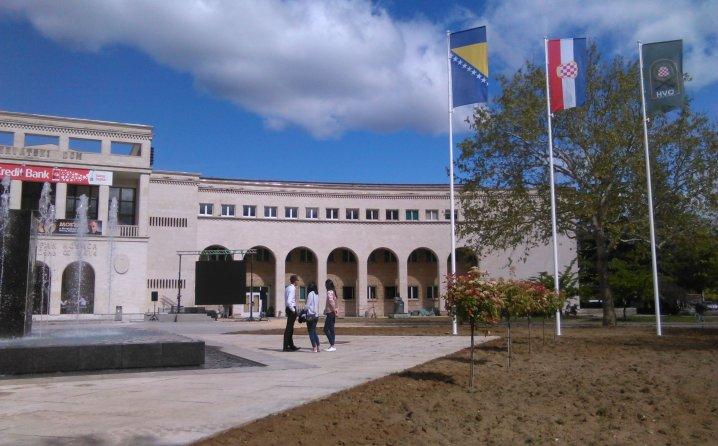 Dok se Prliću i ostalima sudi u Haagu, u Mostaru obilježavaju 25. godišnjicu HVO-a