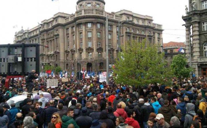 Šesti dan protesta: U Beogradu se okupili studenti i sindikati vojske i policije