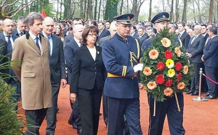 Cormack: Došla sam da odam počast žrtvama, niti me brinu niti želim komentirati gestove političara
