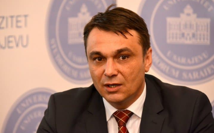 Ahmetović reagirao na žuti karton koji je dobio u SDA