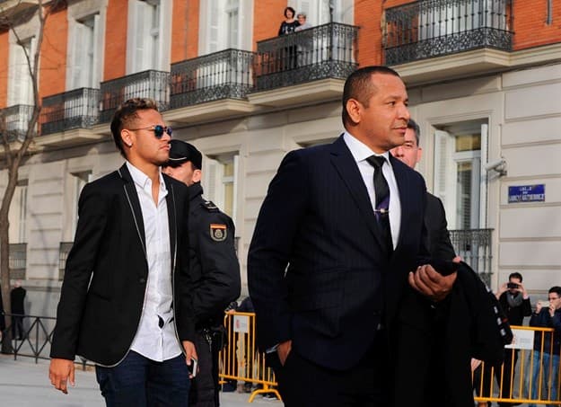 Barcelona potpisala ugovor sa đavolom: Ovo je koštalo Katalonce više nego Messijeva plata