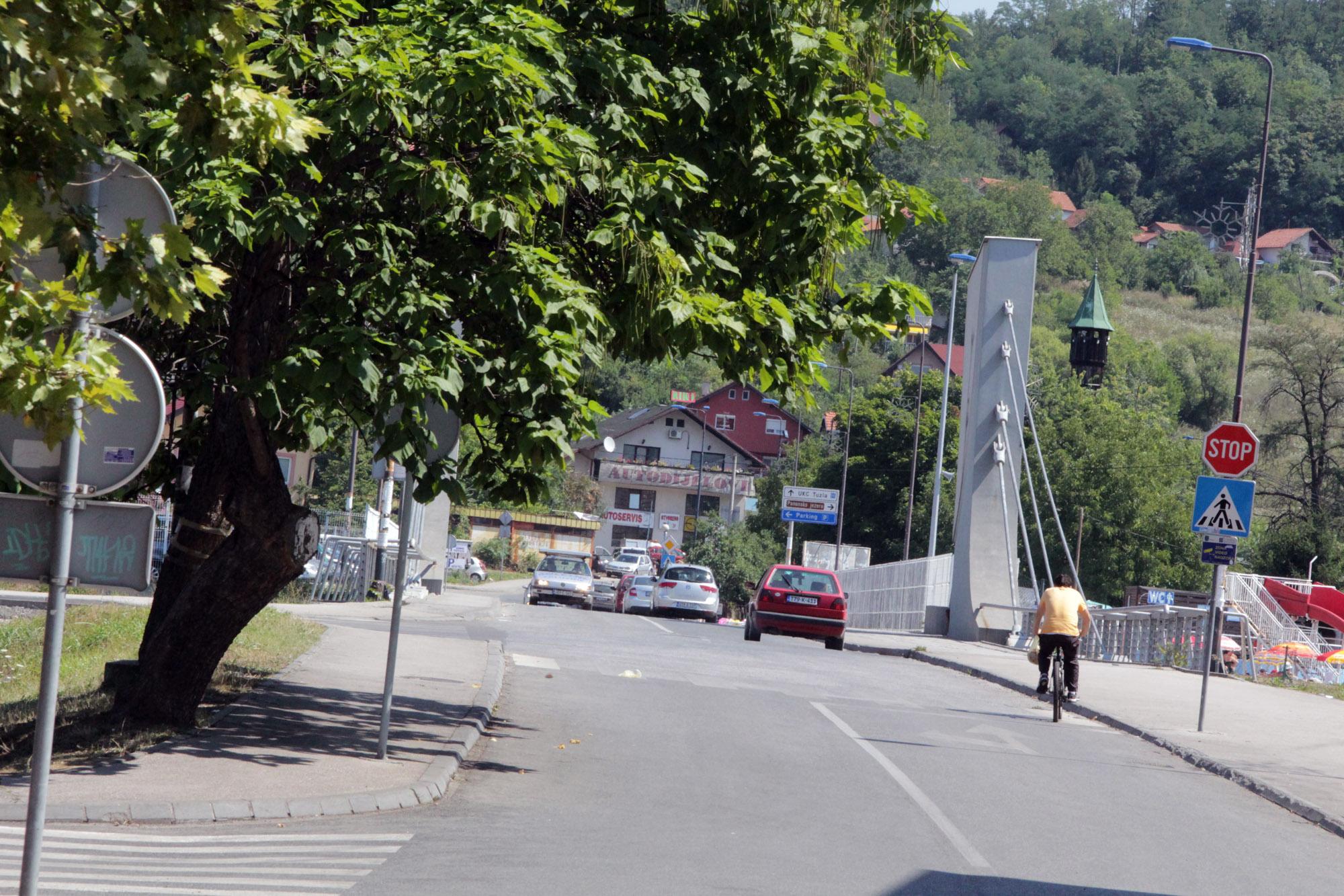 Puste ulice Tuzle: Građani se pridržavaju uputa ljekara