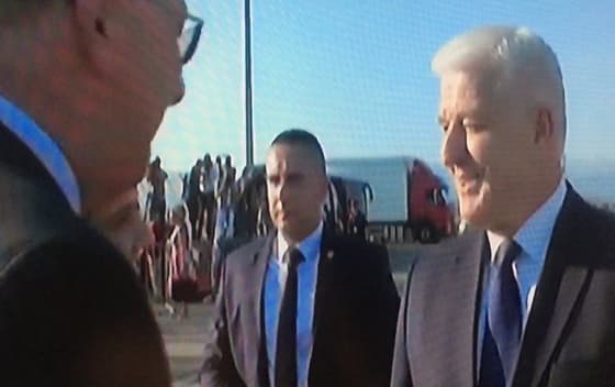 Marković: Pence nije znao da treba da se stane pored zastave