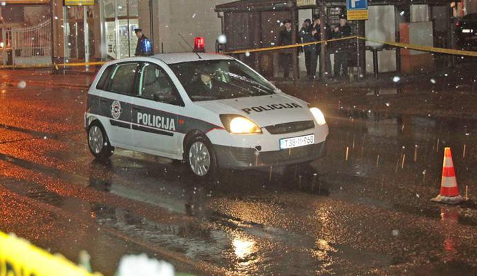 Tuzla: Vozilom udario pješaka pa pobjegao