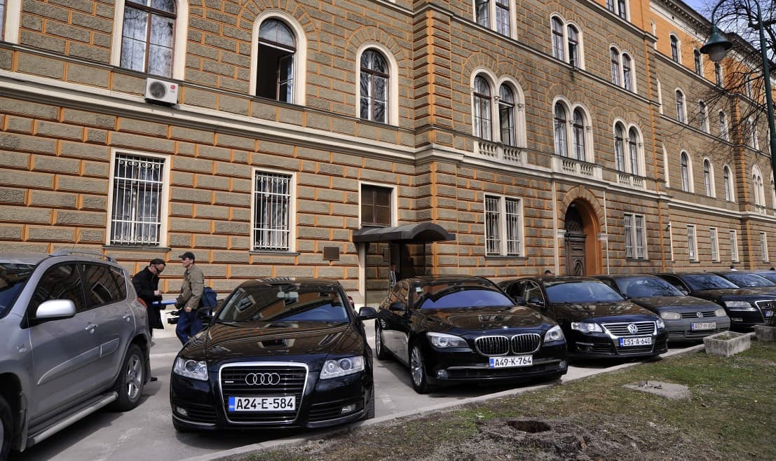 Objavljena odluka o kupovini: Predsjedništvo BiH za dva vozila dalo 102.560 KM!