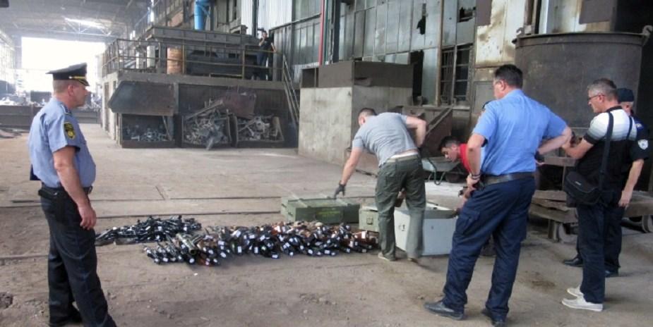 MUP KS: Policija uništila 90 pušaka, 243 pištolja i 564 noža