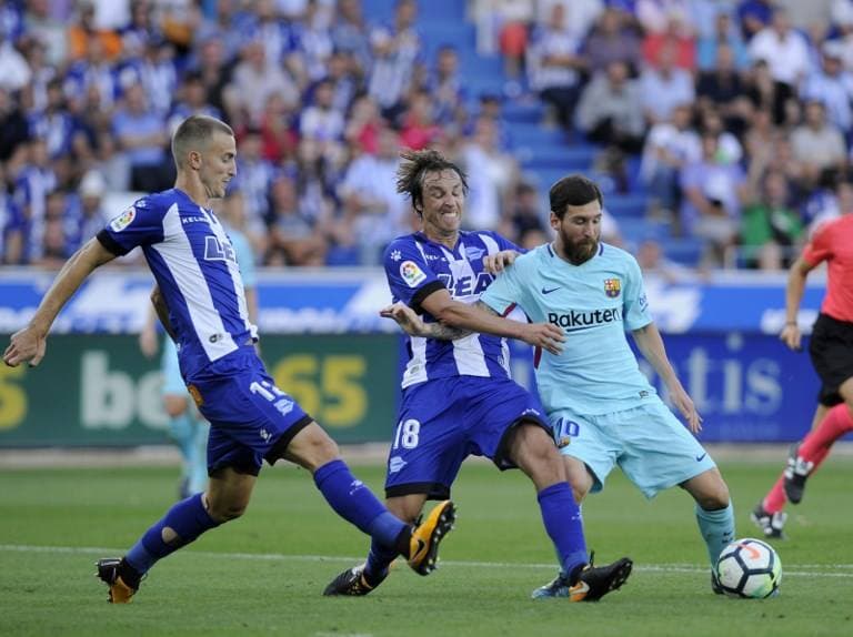 Fudbaleri Barcelone na krilima Messija savladali Alaves