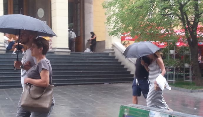 Oblačno s kišom i grmljavinom, na Bjelašnici pet stepeni u Neumu 21