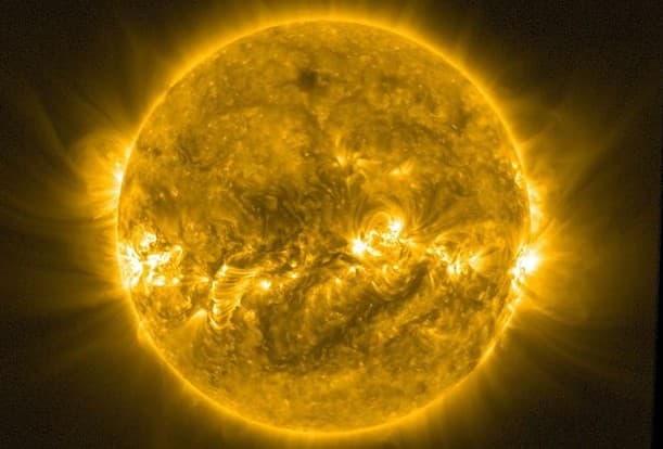 NASA opazila dvije solarne baklje velike jačine