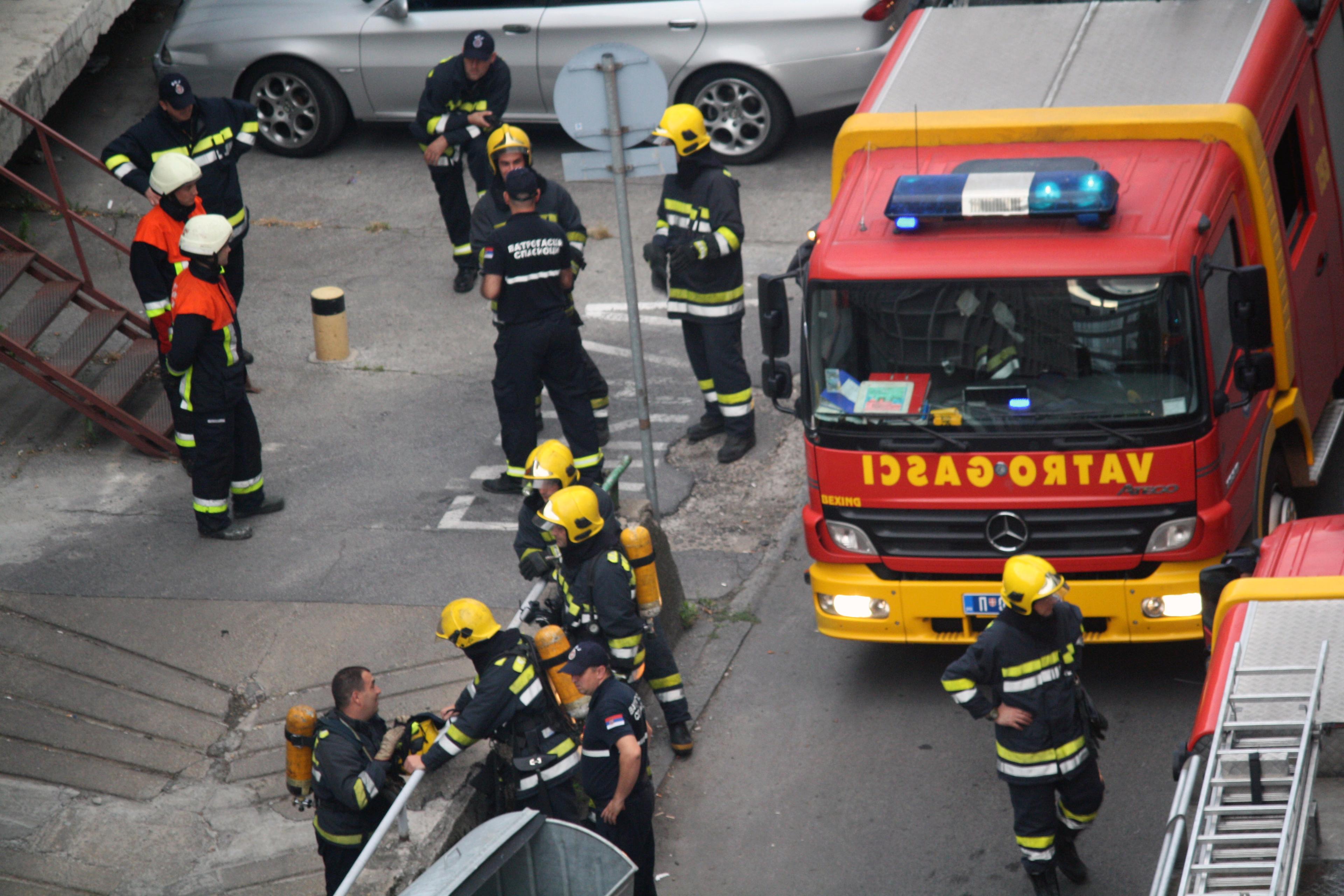 Požar u Beogradu: Jedna osoba teško povrijeđena