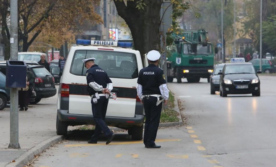 Pokušali ukrasti Citroen, pa ih uhapsila policija