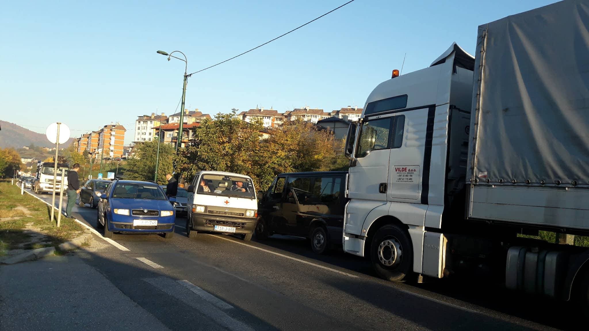 Kilometarske kolone vozila u Vogošći
