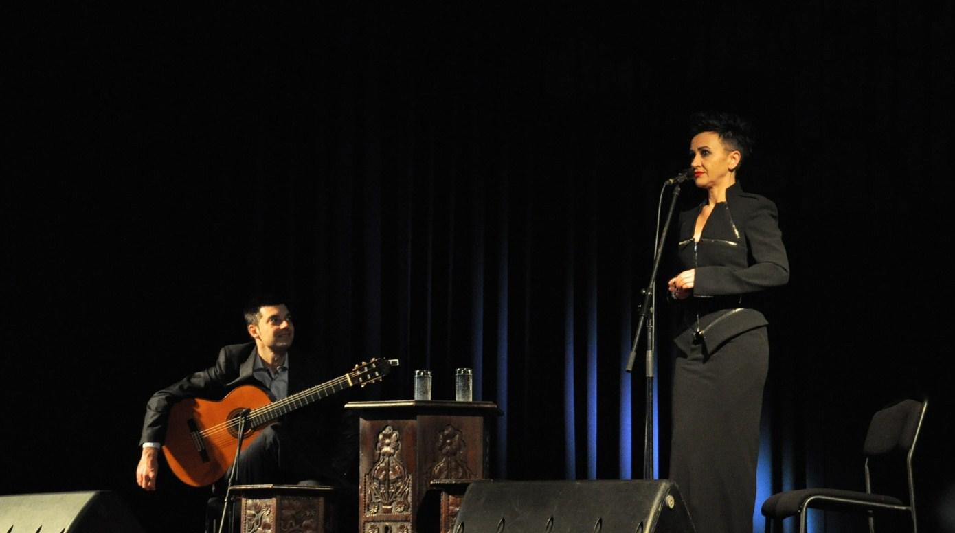 Amira Medunjanin oduševila Travničane dvosatnim koncertom na šestom Acoustic Festu
