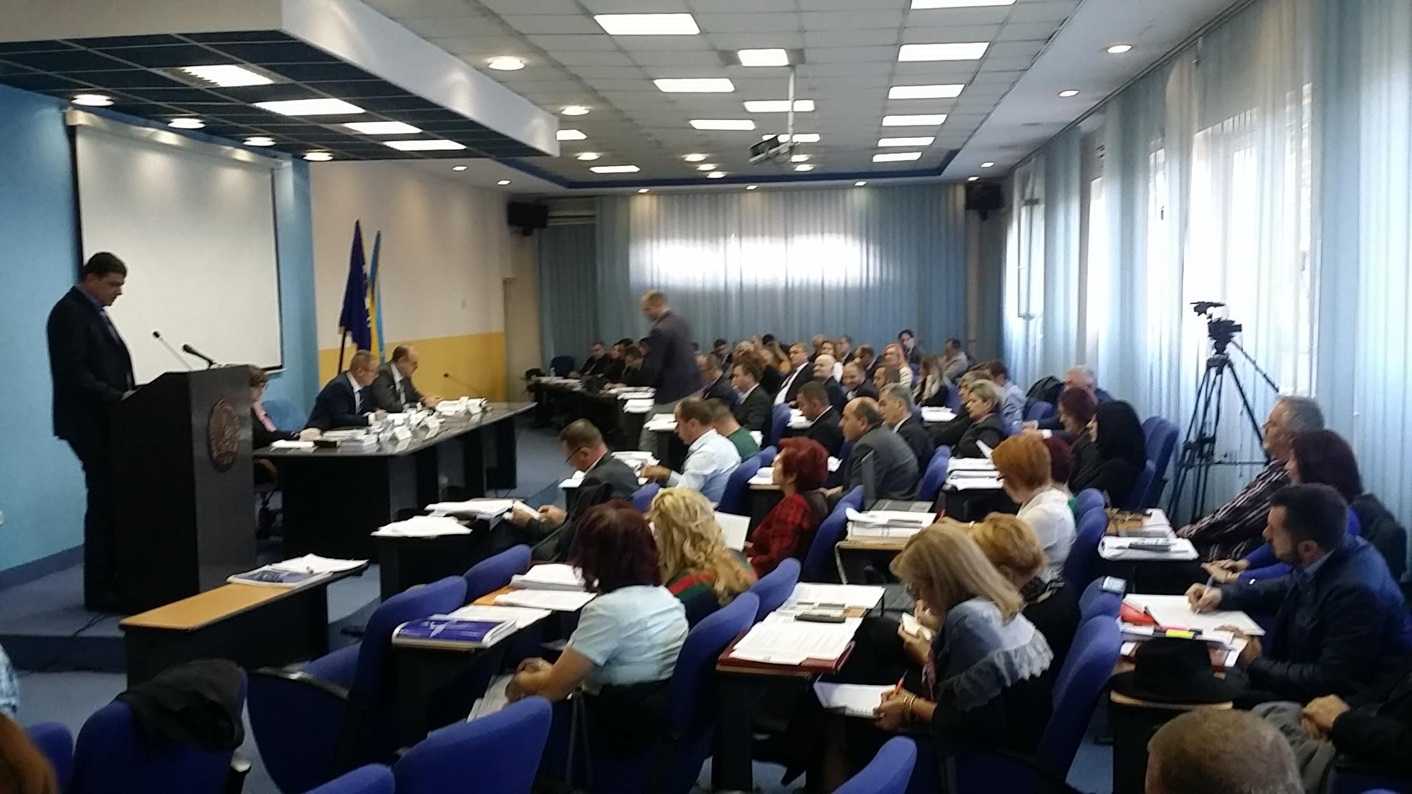 Skupština TK: Inicijativa da Tuzlanski aerodrom ponese naziv Alija Izetbegović