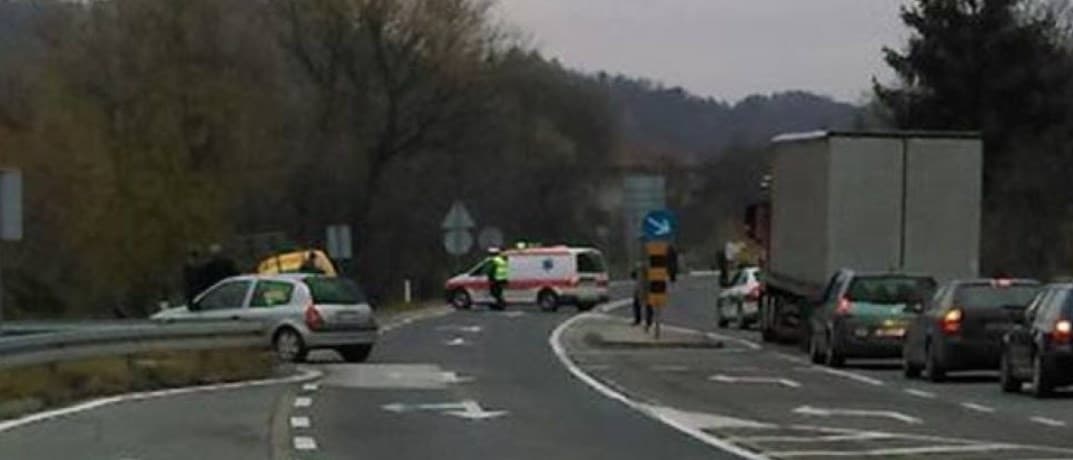 Sudar tri vozila na M-17 u Žepču, ima povrijeđenih