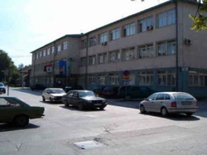 Srednjoškolci se tukli dok ih policija nije razdvojila, jedan teško povrijeđen
