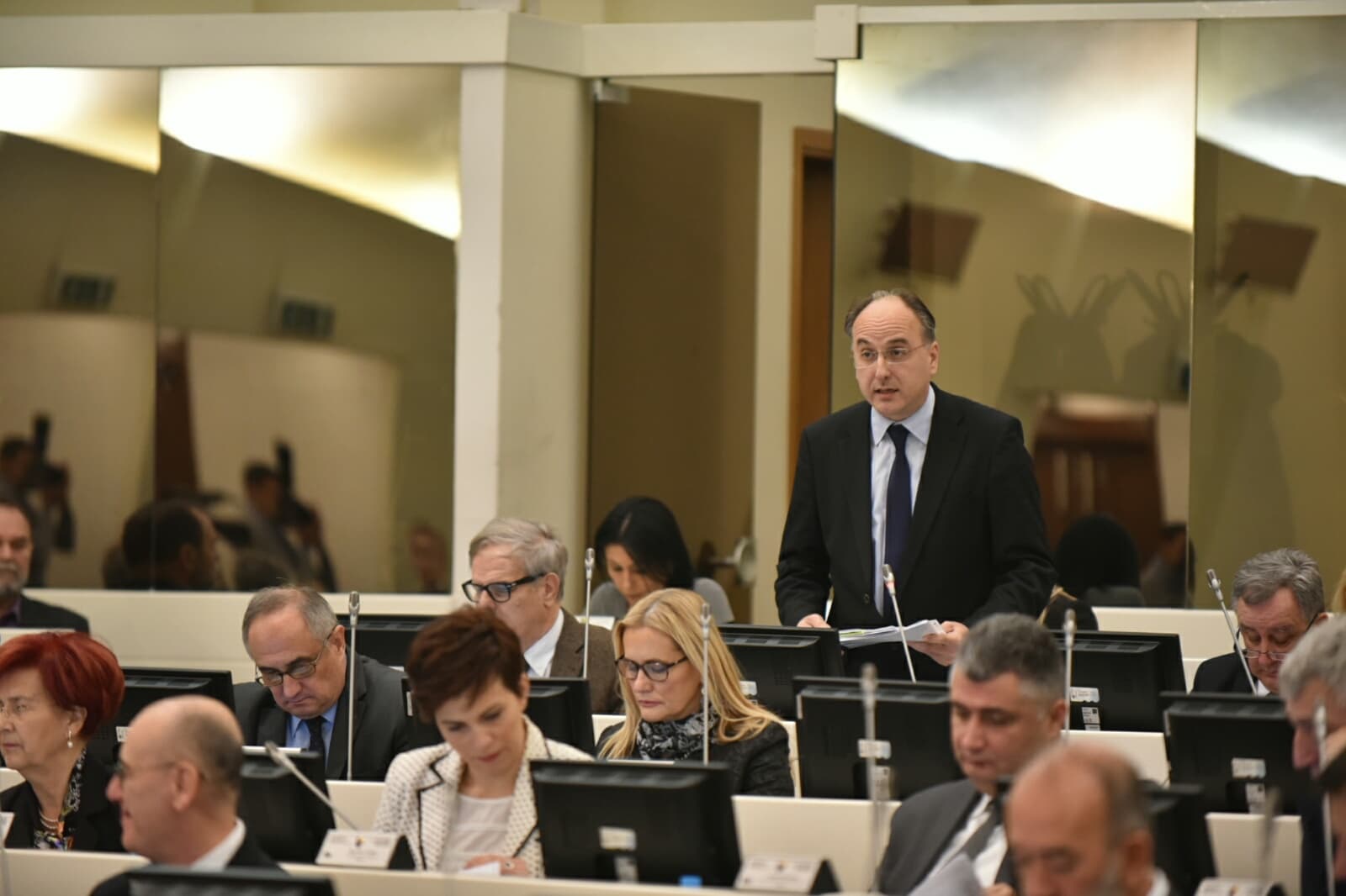 Arnaut: Prekidom sjednice Predstavničkog doma grubo je prekršen Ustav BiH