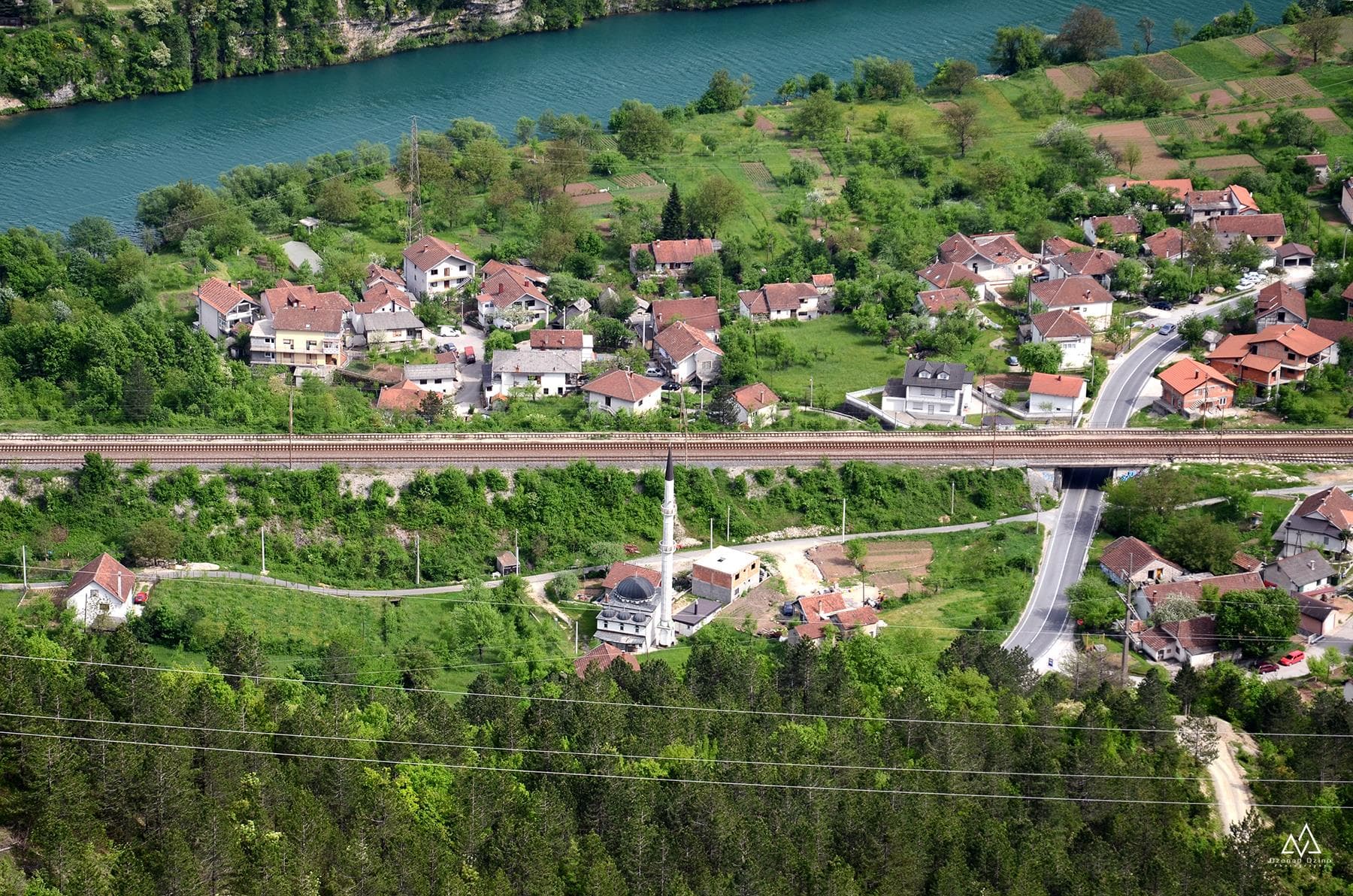 Nevrijeme u Jablanici: Oštećeni krovovi, sela bez struje