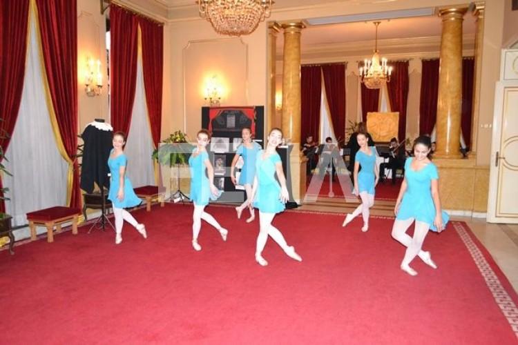 Srednjoškolci predstavili svoje viđenje teatra na izložbi u Narodnom pozorištu