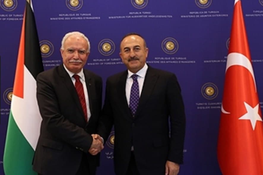 Čavušoglu i al-Maliki optužili SAD za uznemiravanje
