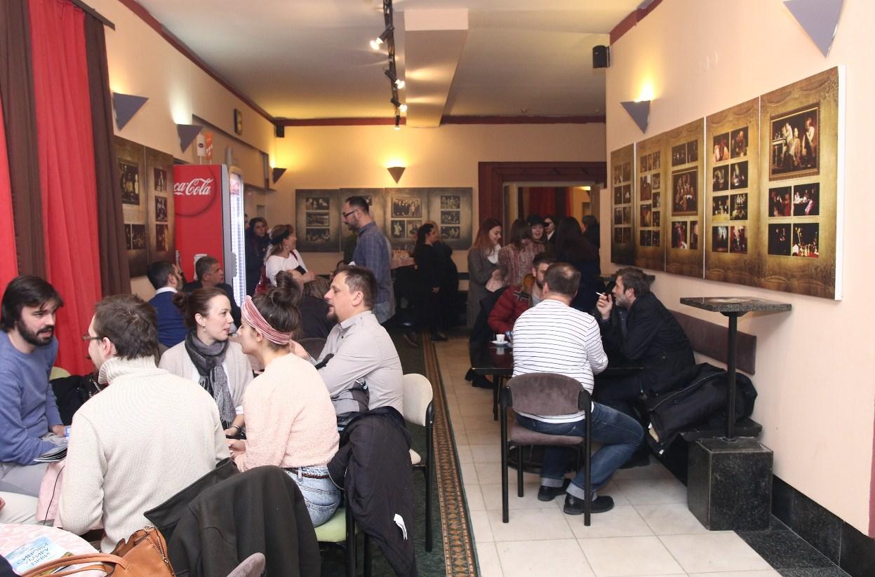 Izvedena predstava „Sinovi umiru prvi“ u Kamernom teatru 55