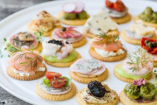 Jednostavni finger food zalogaji za novogodišnji party kod kuće
