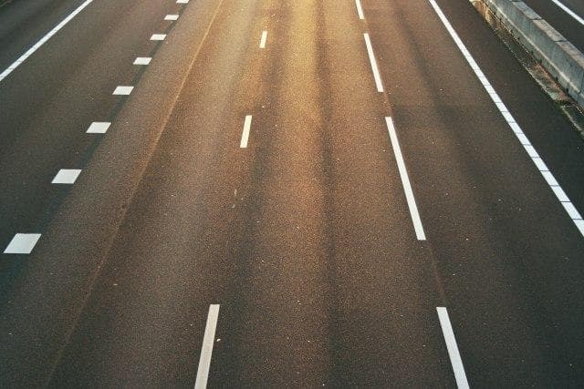 Autoputem vozio u suprotnom smjeru bez vozačke