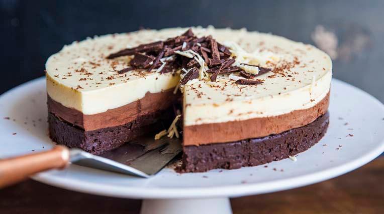 Čokoladna trilogija – torta s tri vrste čokolade