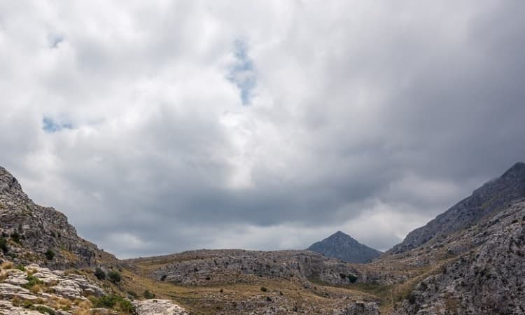 Danas pretežno oblačno, najviša dnevna temperatura od 11 do 16 stepeni