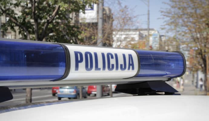 Bihać: Fizički napao sestru i majku, pa završio u policijskoj stanici