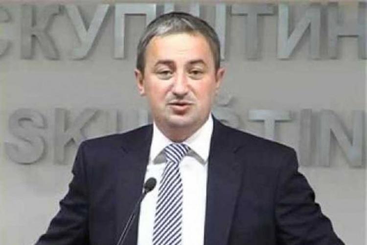 Borenović: Vlast je kriminalce pustila u NSRS, razni diskutabilni likovi dobivaju veliku Dodikovu podršku