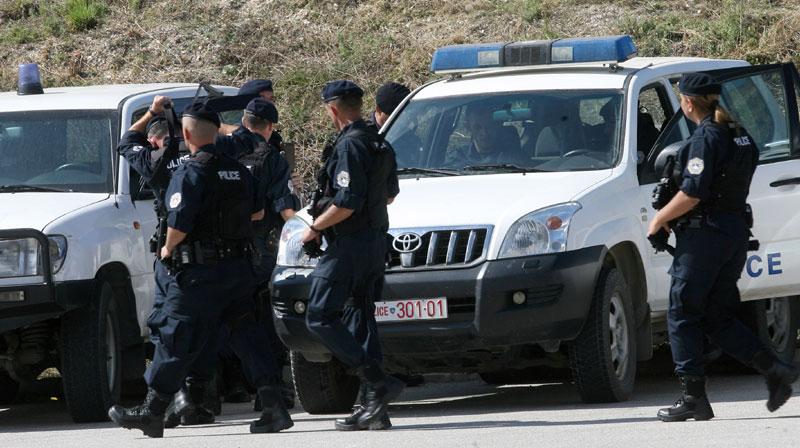 Kosovska policija uhapsila šest naoružanih Albanaca u blizini mjesta koje će danas posjetiti Vučić