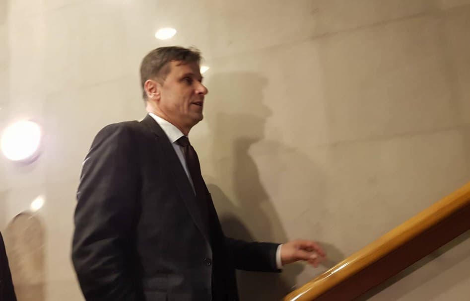 Na sastanak Novalića i radnika ''Željezare'' došao i ministar Džindić