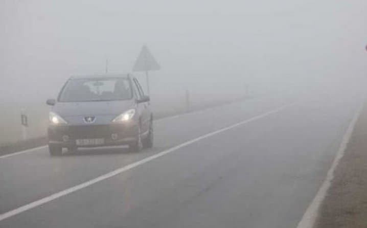 Vozači, oprez: Magla i niska oblačnost smanjuju vidljivost