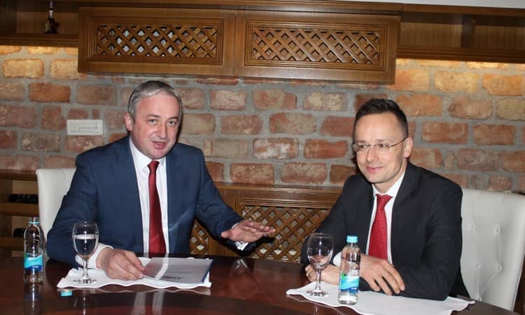 Borenović: Programom obnove RS do novih investicija