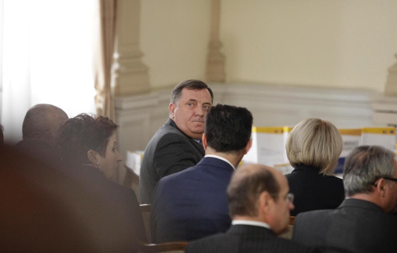 Dodik, ipak, došao na svečanost u Sarajevo