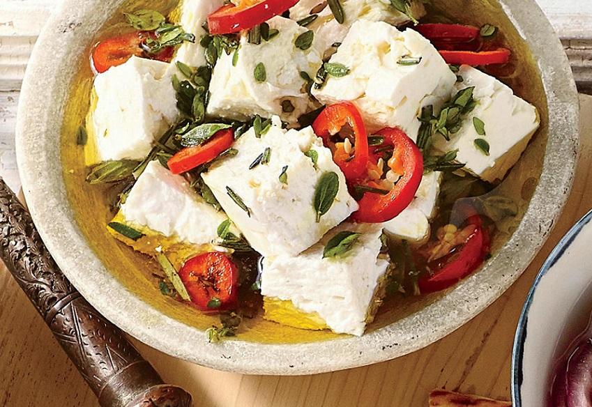 Gastro delikatesa: Marinirani feta sir