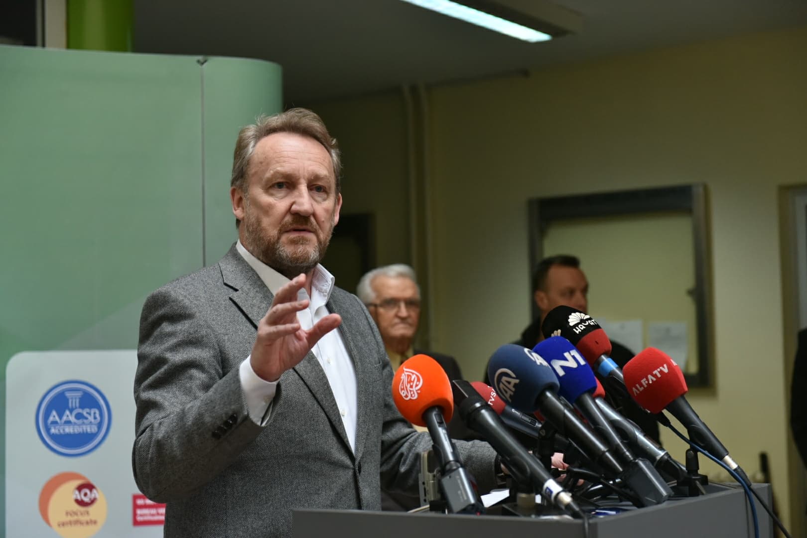 Bakir Izetbegović o broju posjeta Istanbulu i Briselu