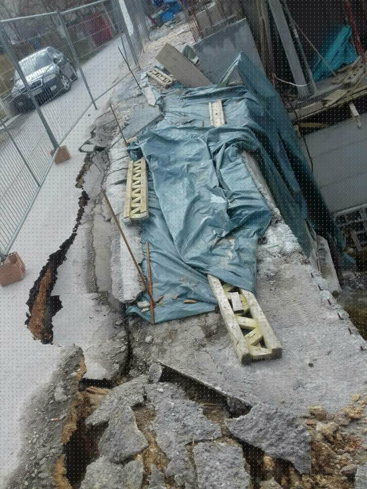 Klizište u centru Sarajeva prijeti da uništi ulicu i tri kuće