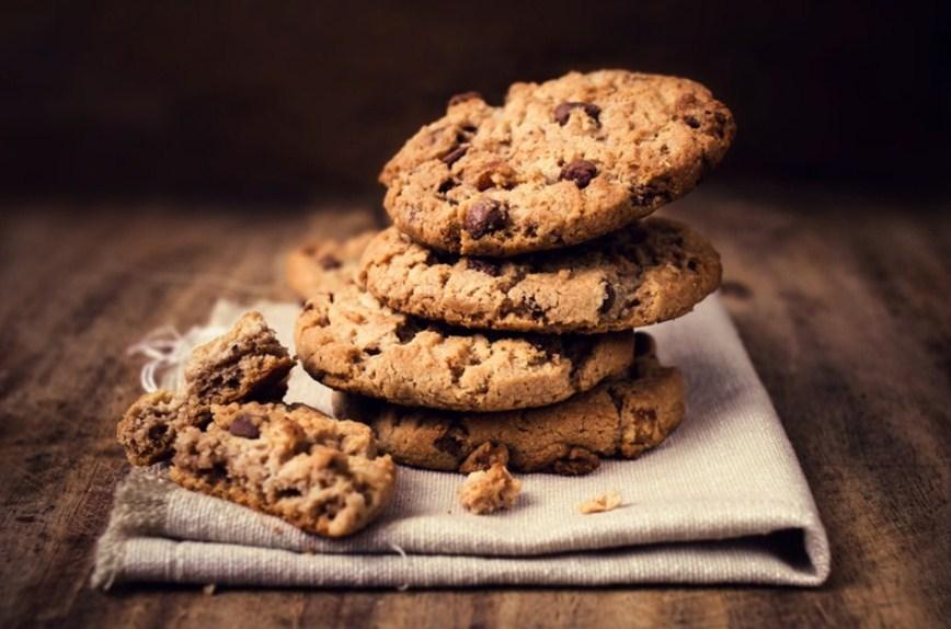 Jednostavni recept za domaće prhke kekse s komadima čokolade
