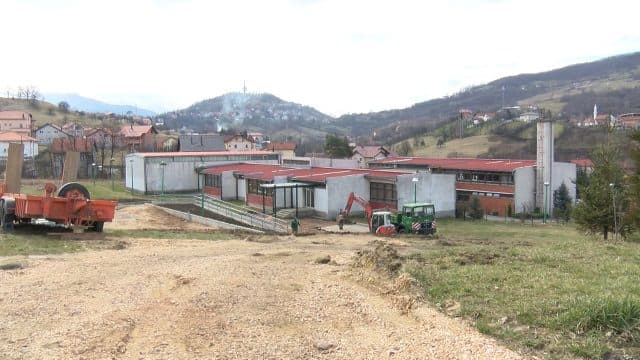 Vogošća: Troškovi električne energije u OŠ „Izet Šabić“ bit će smanjeni za oko 35 posto