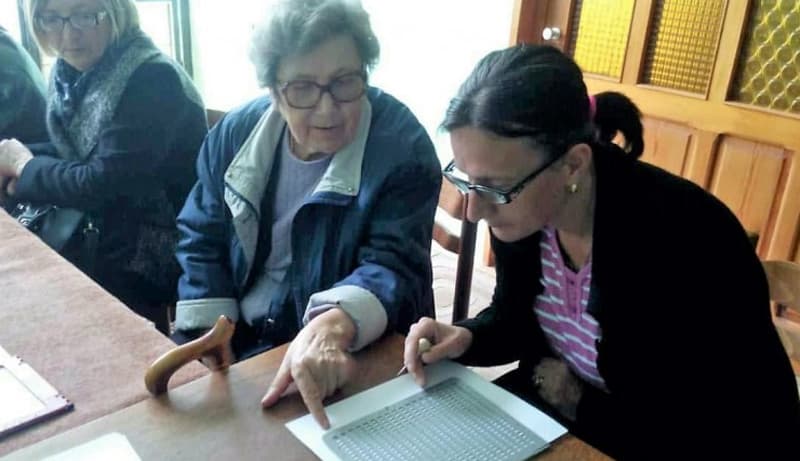 Bugojno: Obuka slijepih i slabovidnih osoba za Brajevo pismo