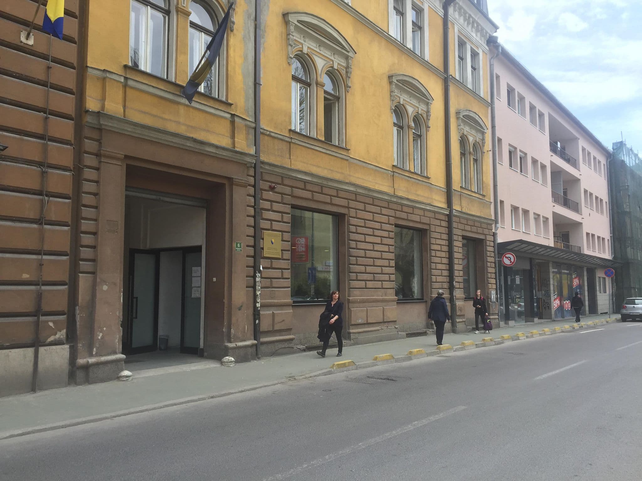 Otvorena još 4 šaltera u ZK uredu, građani i advokati više neće čekati