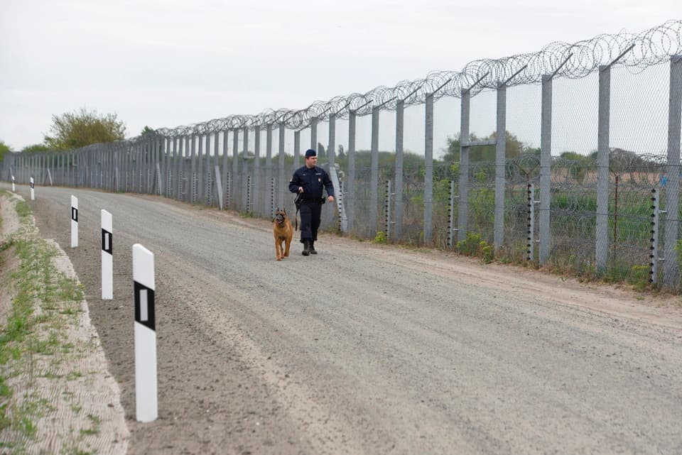 Mađarska će Crnoj Gori donirati bodljikavu žicu protiv priliva migranata