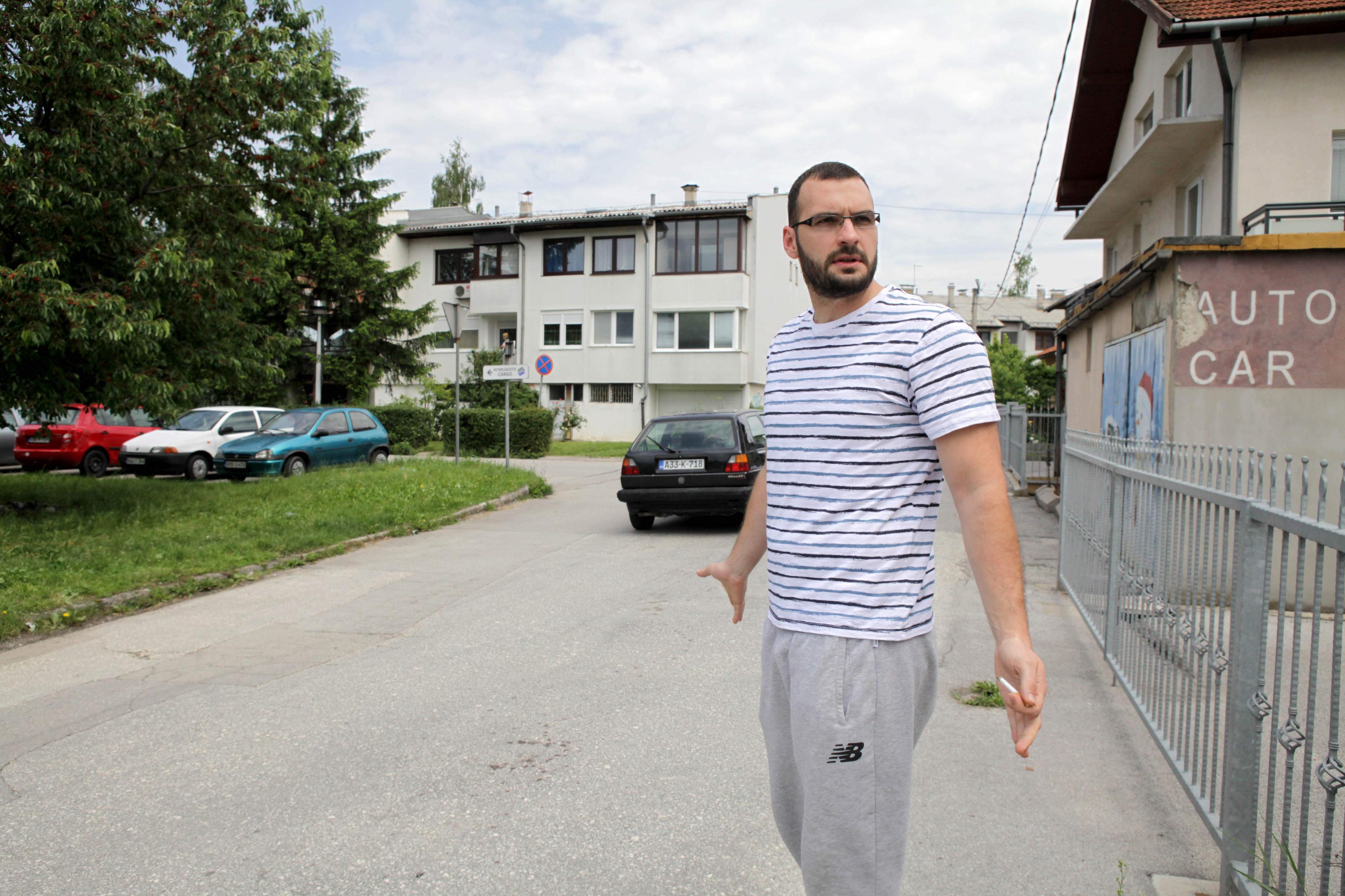 Čuo sam policajca kako viče: “Pogođen sam, pogođen sam”